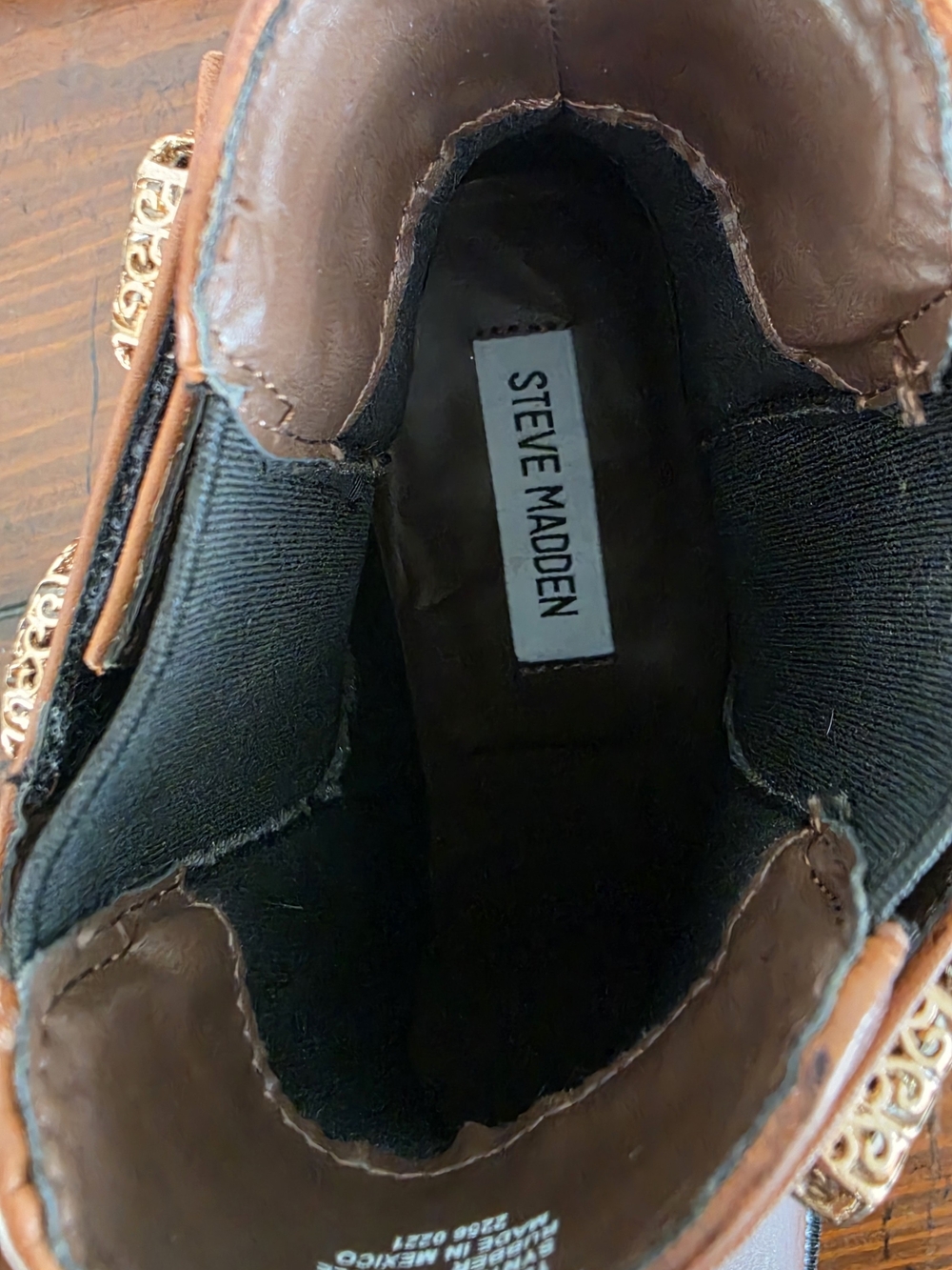 Steve Madden Cognac Genuine Leather Jeweled Chelsea Boots Women's Sz 8.5 NWT - Picture 4 of 9